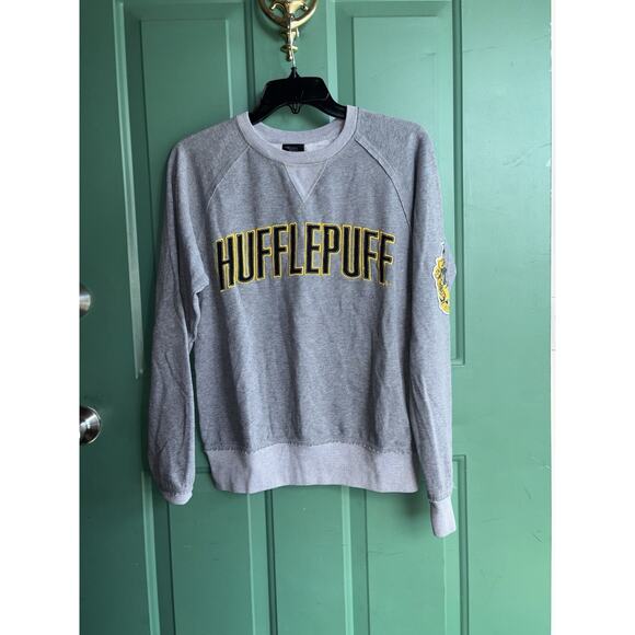 Harry Potter Small Hufflepuff Sweatshirt Universal studios - Picture 3 of 10